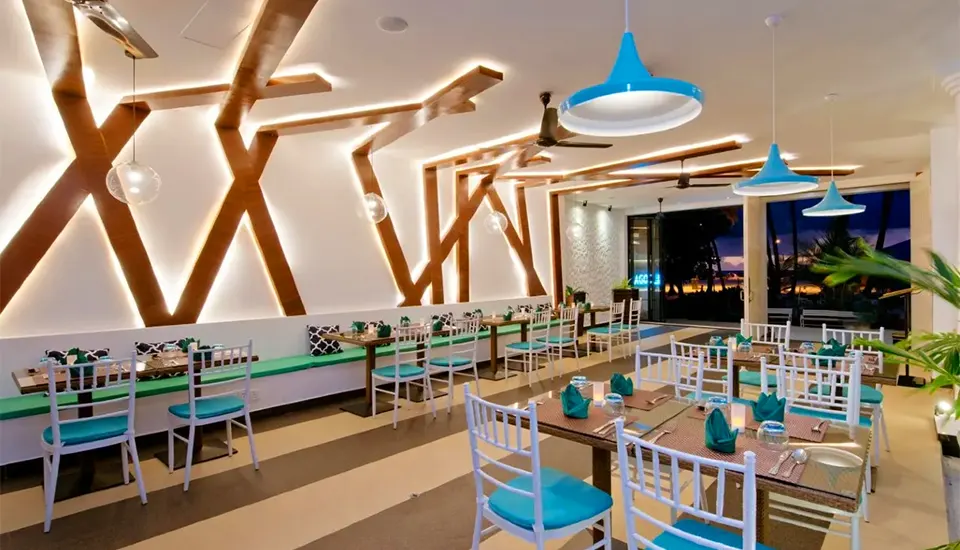 هتل کریستال سندز ویلامالدیو